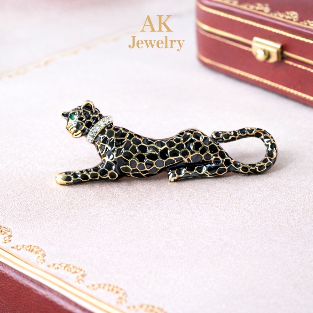 πBROOCH, Panther Classy Elegant Cheetah Leopard Pin, Cat 2 inch long - Picture 4 of 5